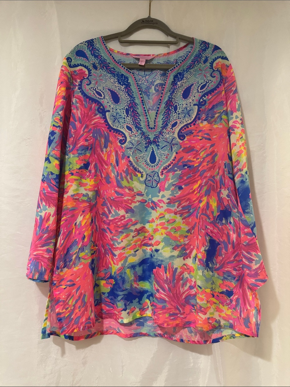 Lilly Pulitzer large Pink & Blue Paisley-Embellished V-Neck Tunic